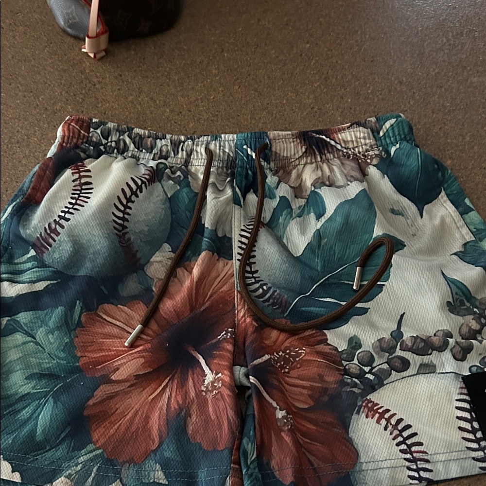 Kids/Boys Baseballism Hibiscus Shorts. Youth XL.  Great condition.